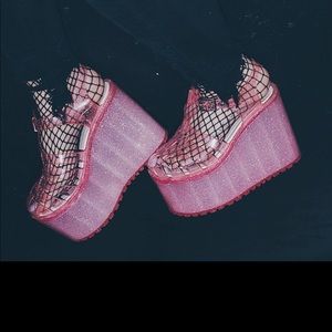 Pink 💗 “HELLA JELLY”